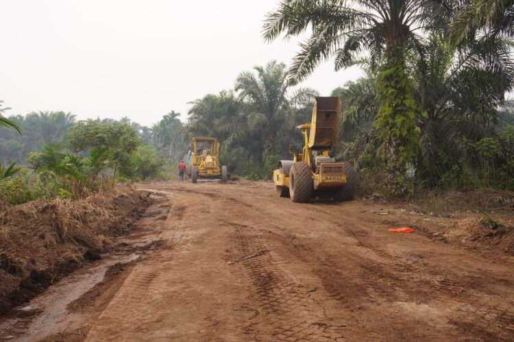 Progres Fisik Melesat, Penyiapan Jalan TMMD 130 Desa Merbau Tanjab Timur Tembus 60 Persen dan Tanggul 45 Persen