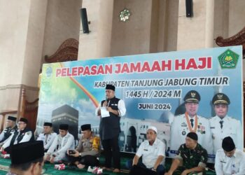 Wabup Robby Melepas Keberangkatan Ratusan JCH Dari Tanjab Timur