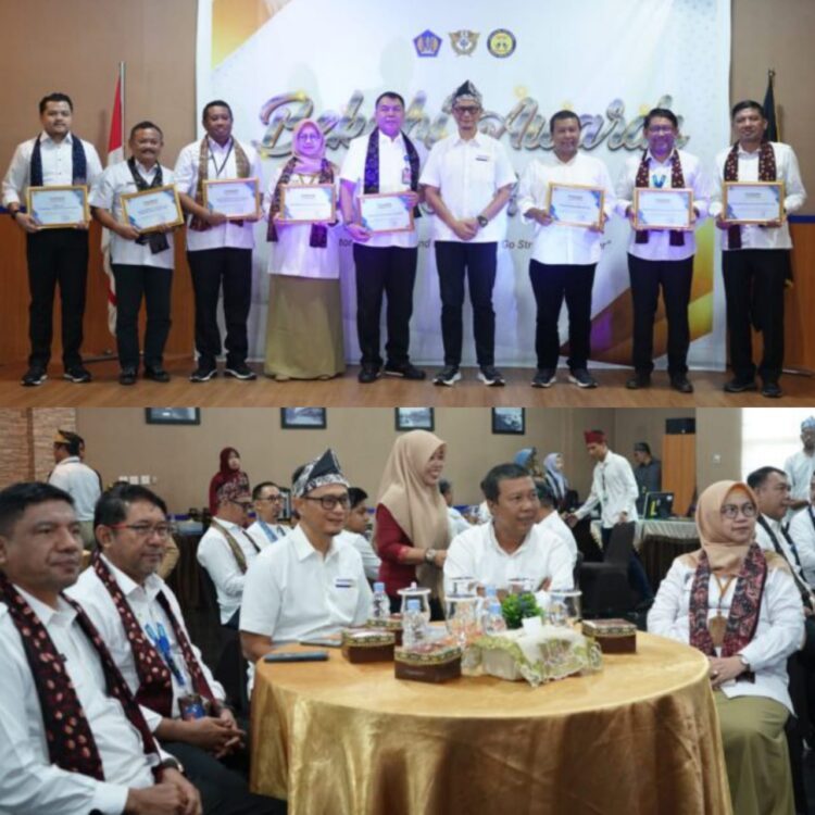 Berhasil Mengembangkan Ekspor Hasil Komoditi Perkebunan, Bupati Romi Mendapat Penghargaan Beacukai Award