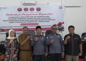 Arahan Ketua Bawaslu Tanjab Timur Kepada Petugas Pantarlih