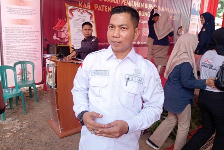Ketua Bawaslu Tanjab Timur Hadiri Pelaksanaan Pendaftaran Paslon Bupati dan Wakil Bupati