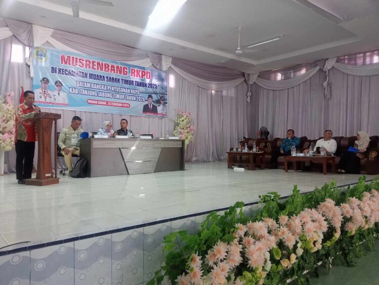 Ketua DPRD Tanjab Timur Mengikuti Musrenbang Kecamatan Muara Sabak Timur Sekaligus Meninjau Kerusakan Jalan