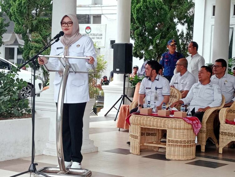 Kepala BKPSDMD Tanjabtim Dampingi Bupati Dillah Menyerahkan SK dan Pengambilan Sumpah CASN-PPPK