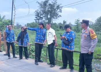 Merespon Cepat Keluhan Warga, Camat Sabak Barat Berkolaborasi Dengan Instansi Terkait Untuk Mengatasi Banjir di Kelurahan Rano