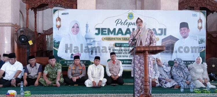 Bupati Dillah Lepas Jamaah Haji Tanjab Timur, Iringi Doa dan Harapan Menjadi Haji Mabrur Serta Hajjah Mabruroh