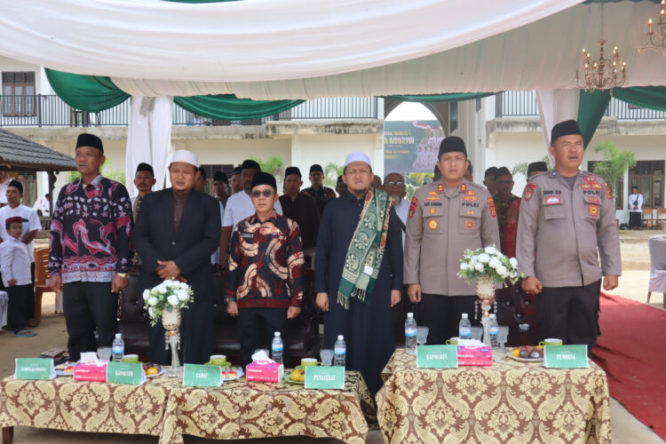 Wisuda Akbar Pondok Pesantren Al Kautsar, Luluskan Ratusan Santri dan Siswa MI