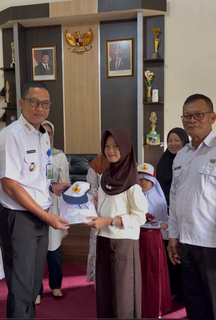 Puluhan Anak dari Keluarga Kurang Mampu Muarasabak Barat Masuk Sekolah Rakyat