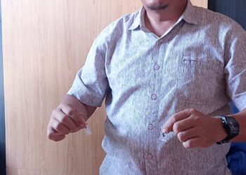 Tim Opsnal Satnarkoba Polres Tanjab Timur Meringkus Seorang Pria Beserta 5 Paket Sabu dan Timbangan Digital di Nipah Panjang